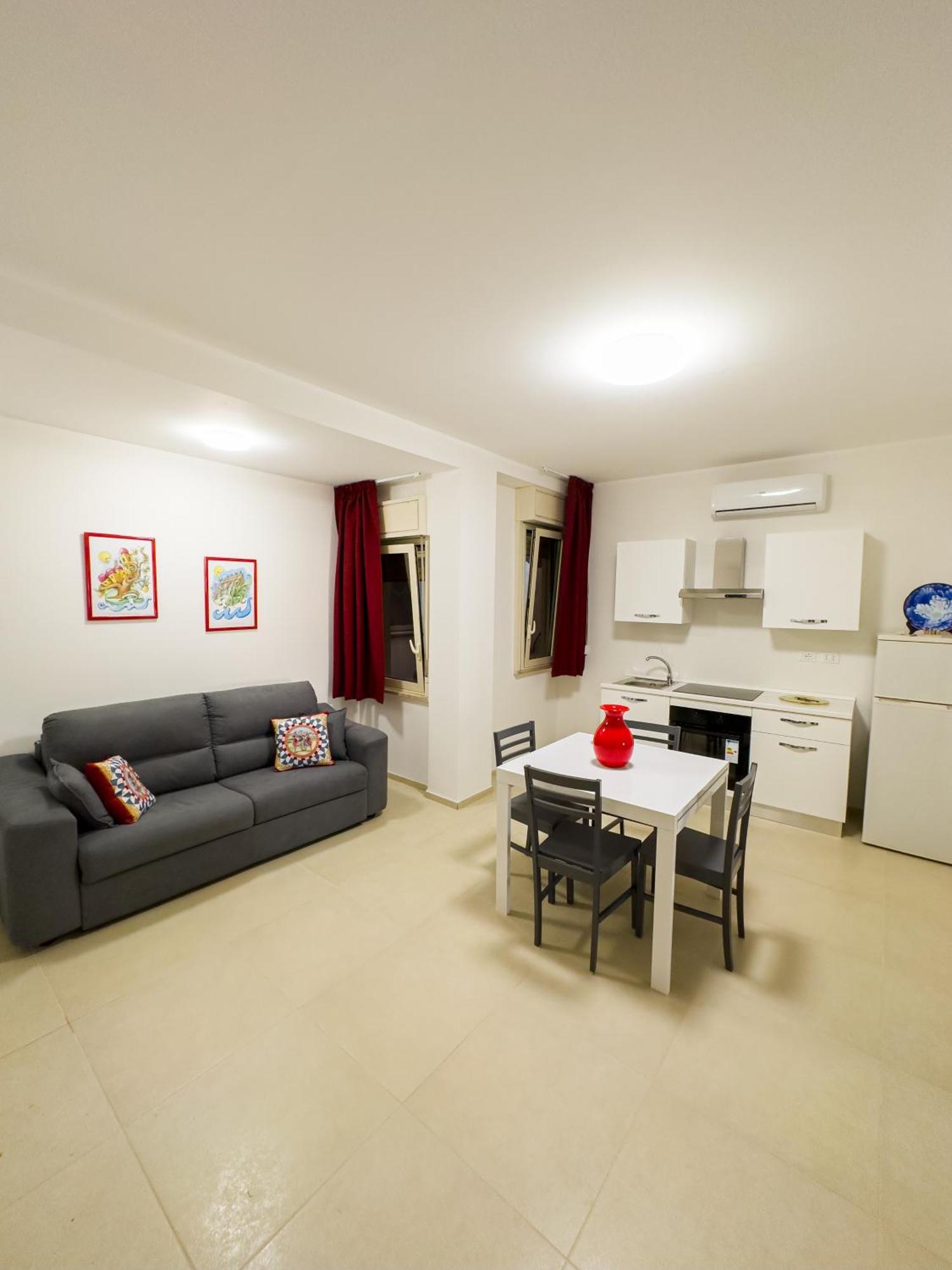 パレルモ Un Passo Dal Porto Bed & Breakfast エクステリア 写真